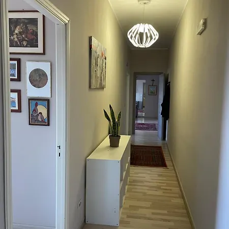 Piazza Europa Exclusive Sea View דירה