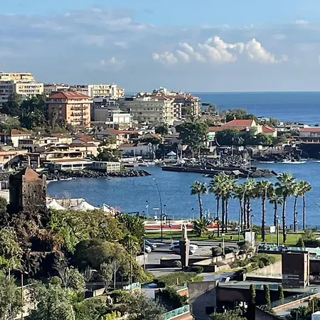 Piazza Europa Exclusive Sea View דירה