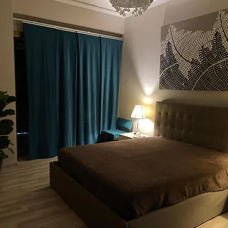 Piazza Europa Exclusive Sea View דירה